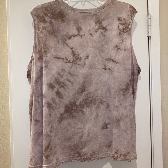 ♦️Tie Dye Tank Top♦️ - Picture 4 of 4